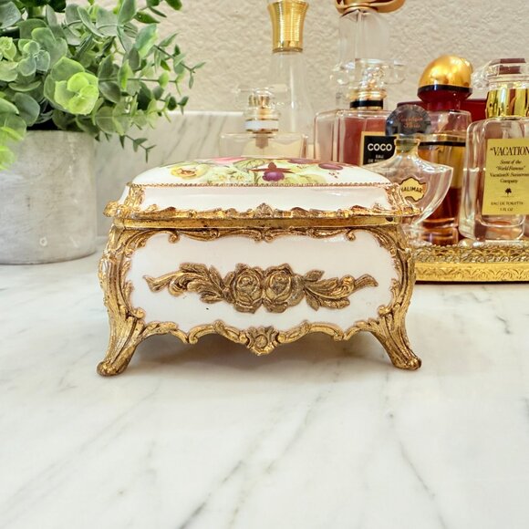 Vintage Hollywood Regency Music Box/Trinket Box Works! - Picture 5 of 16